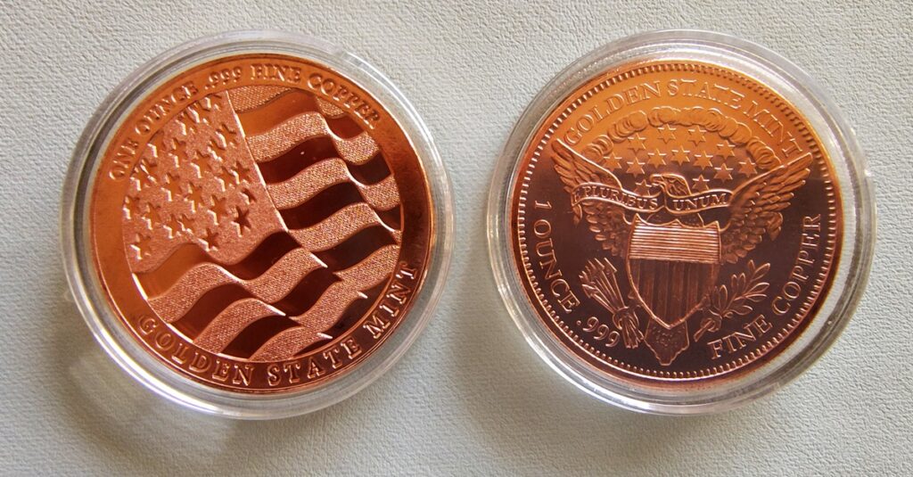 イーグル(鷲)モチーフ銅コインの裏面